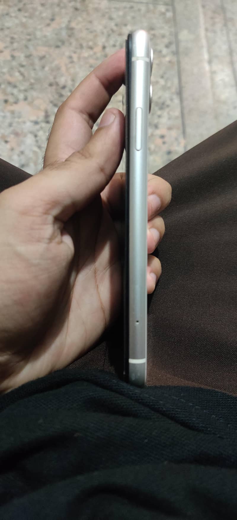 Apple iPhone 11 3