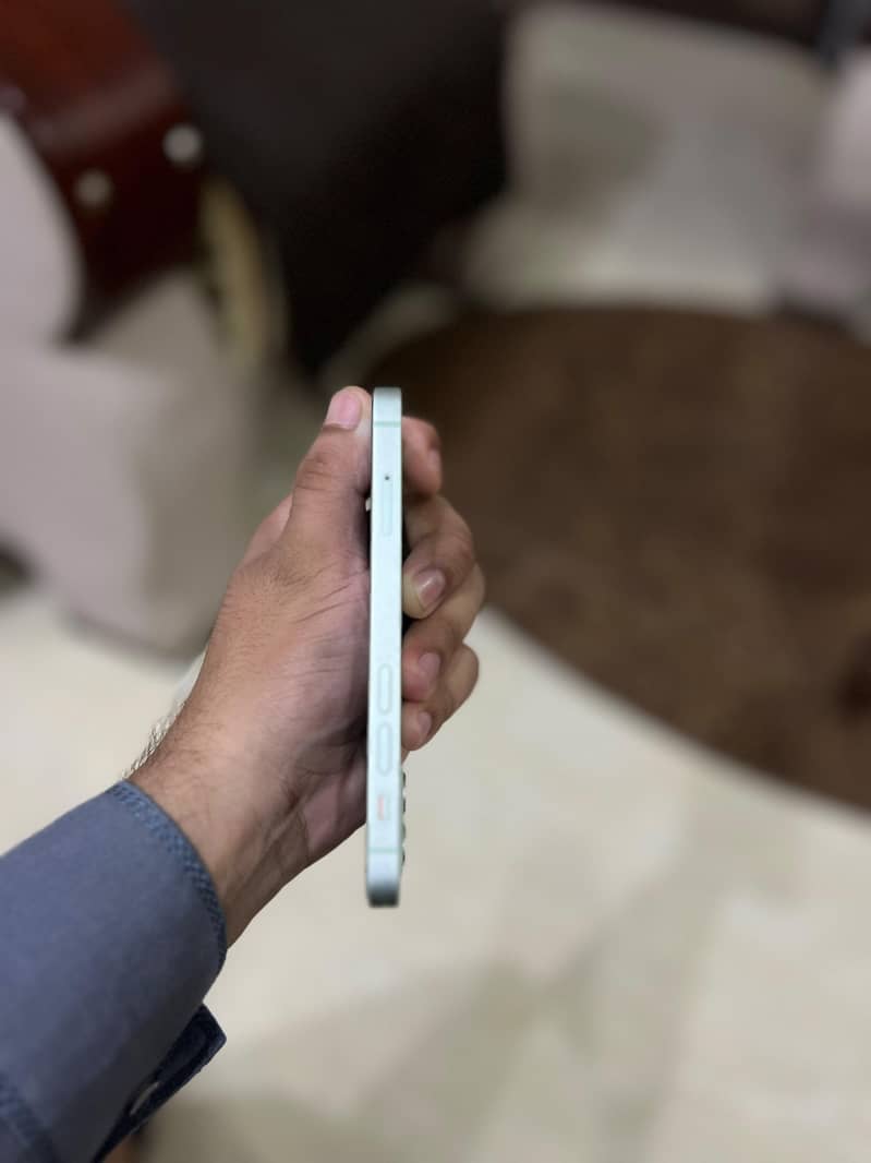 Apple iPhone 12 mini 1