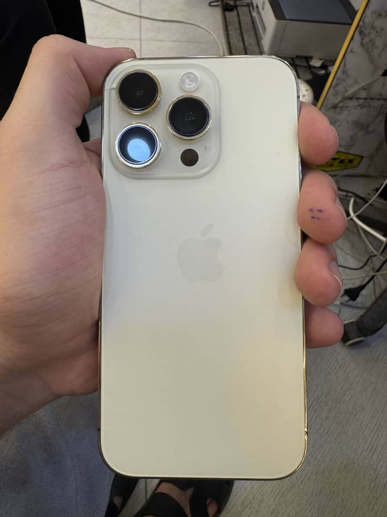 Apple iPhone 14 Pro 4