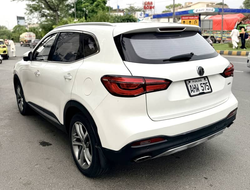 MG HS 2022 2