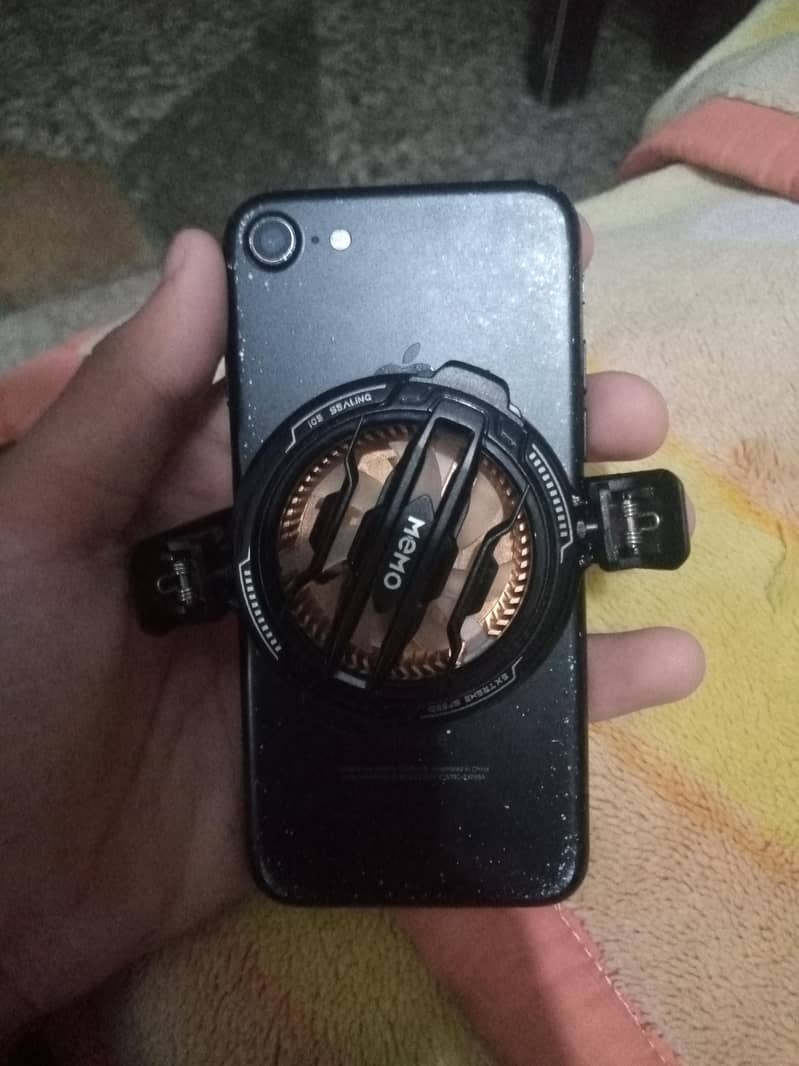 IPHONE 7 4