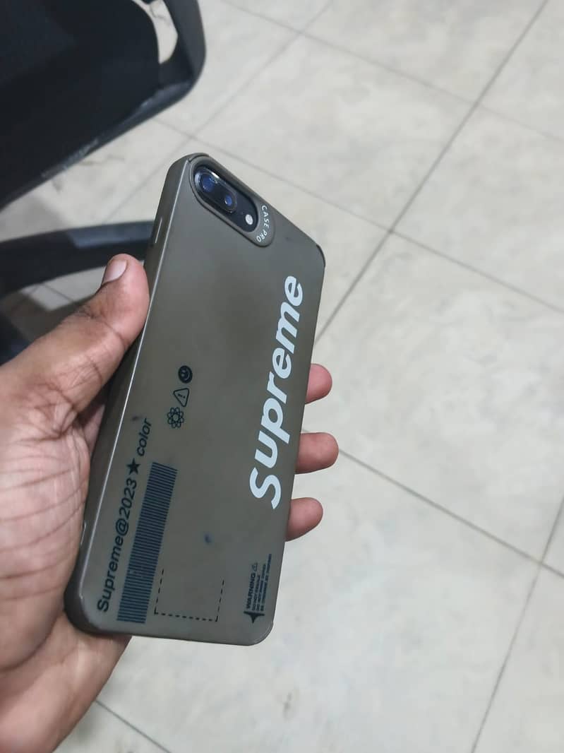 Apple iPhone 8 Plus 0