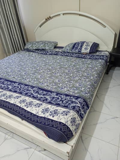Furniture Set along with Divider