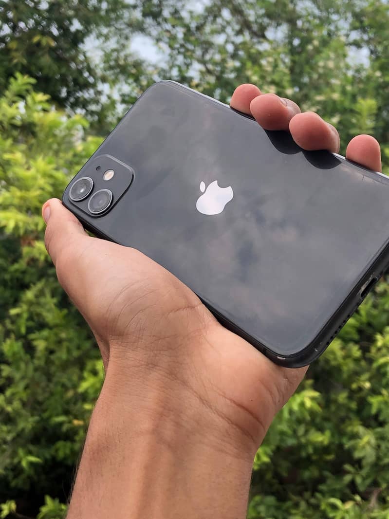 Apple iPhone 11 7