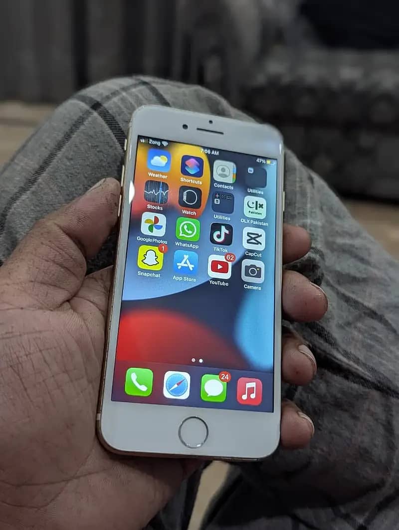 Apple iPhone 7 1