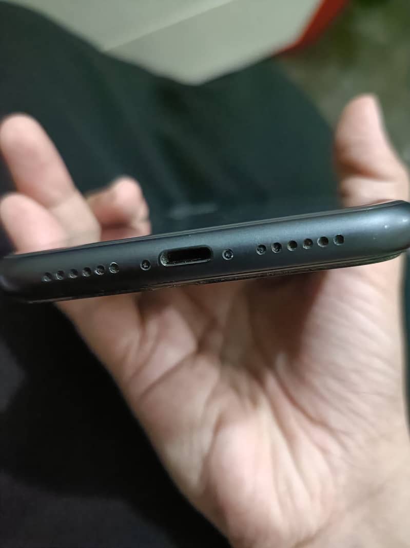 Apple iPhone 11 2