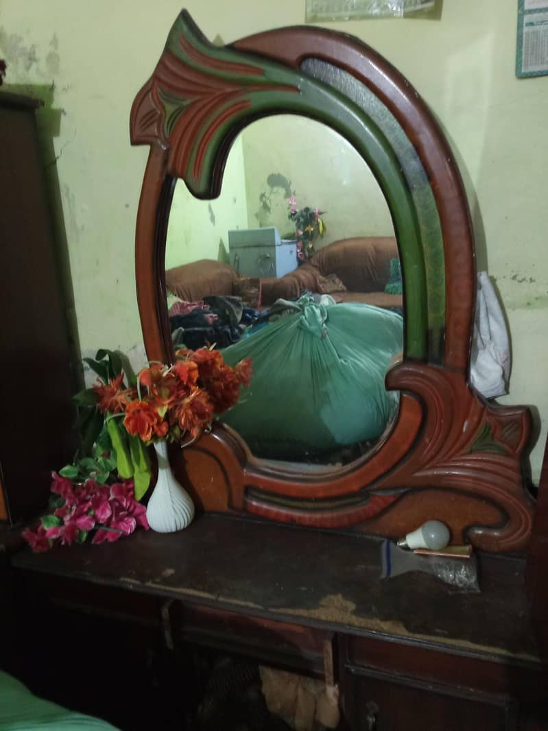 Show Case and Dressing 1