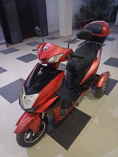 Lectrix Scooty 3 Wheeler