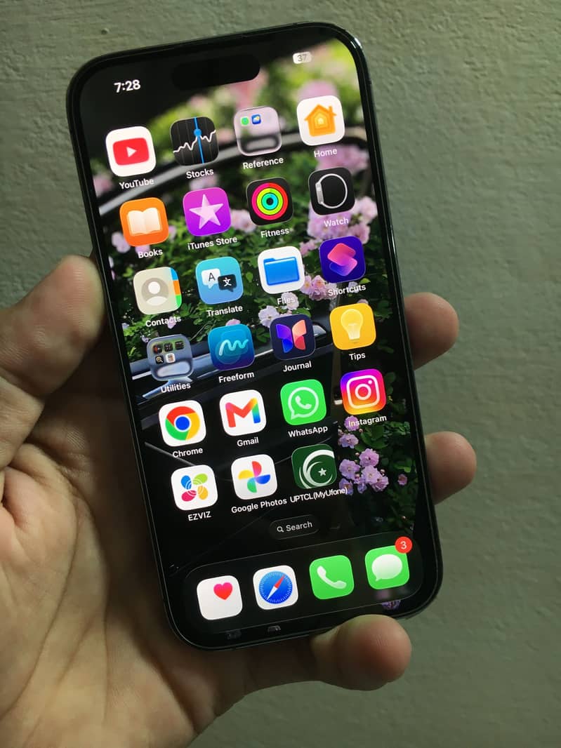 Apple iPhone 14 Pro 1