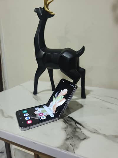 Samsung Mobile Z Flip 4 10/10 PTA
