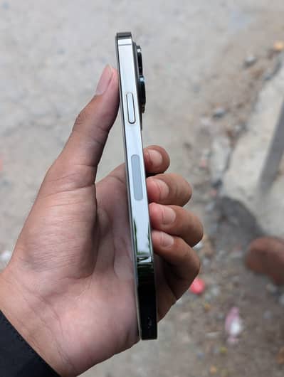 Apple iPhone 14 Pro jv