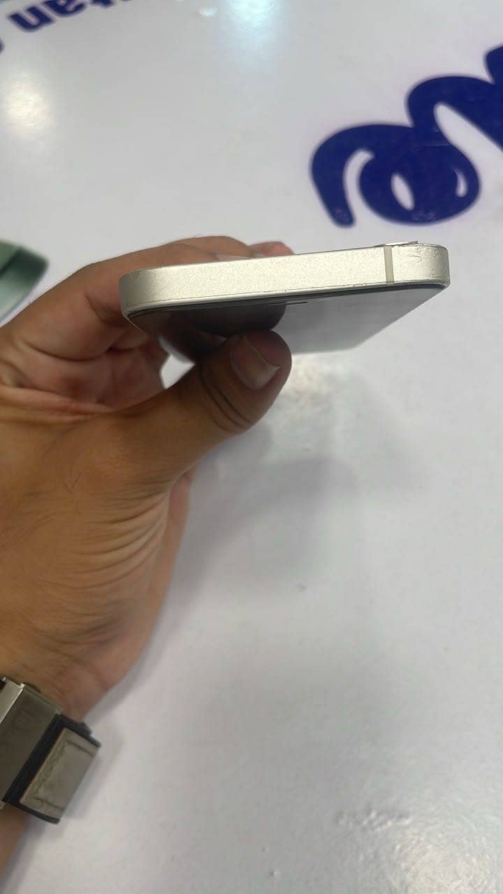 Apple iPhone 11 0