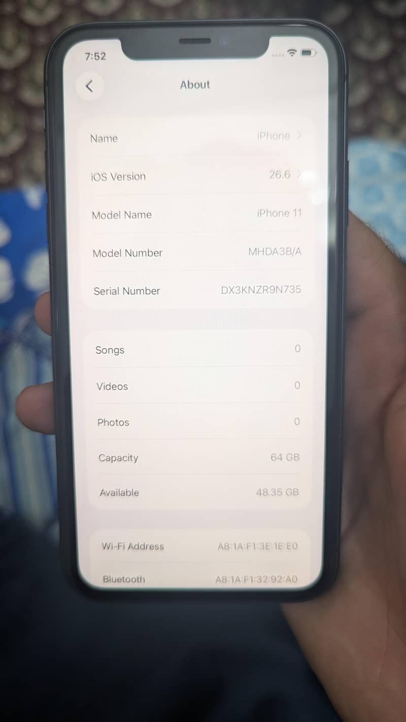 Apple iPhone 11 4