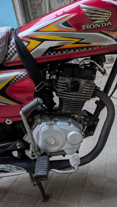 Honda CG 125 2025
