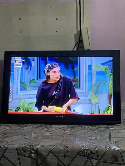 Sony Bravia 32 inch LCD