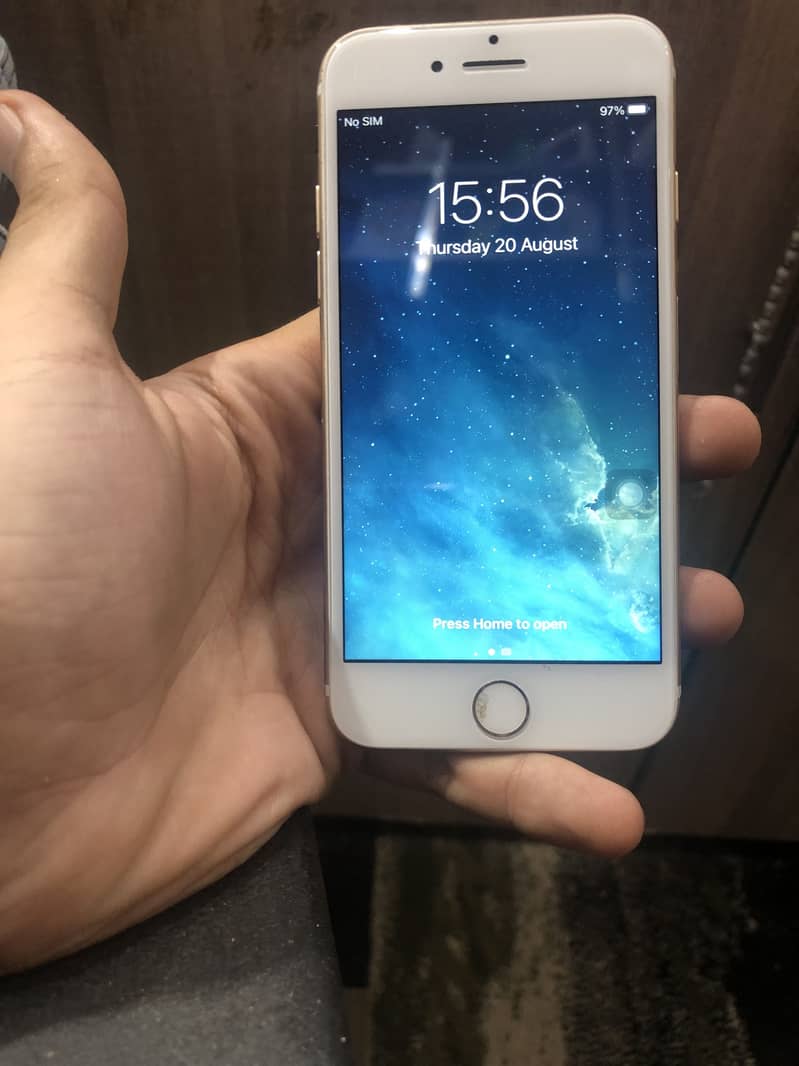 Apple iPhone 7 1