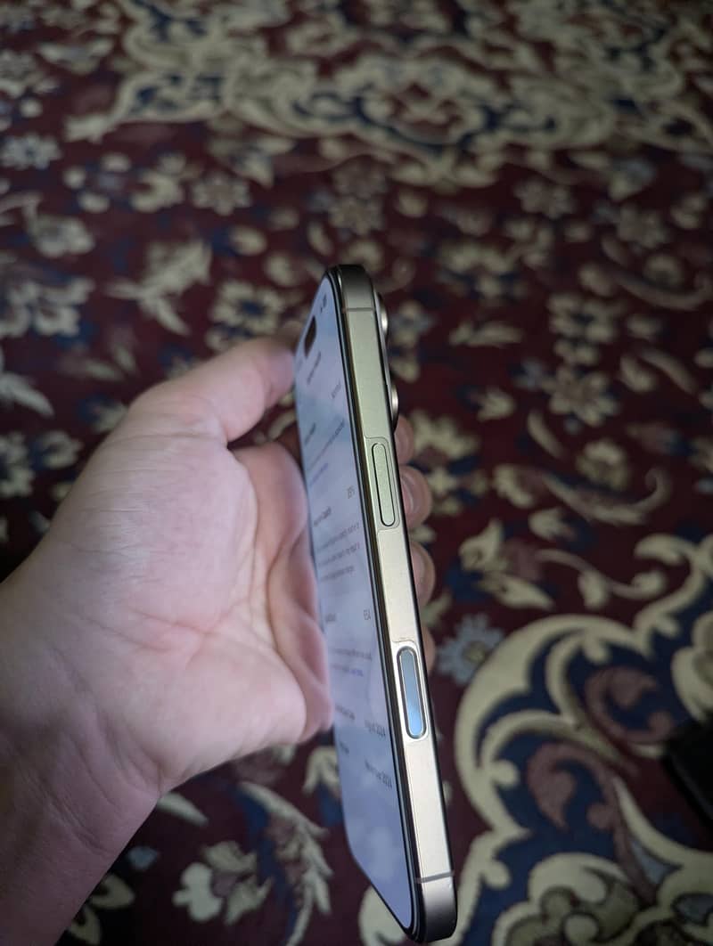 Iphone 16 Pro 4