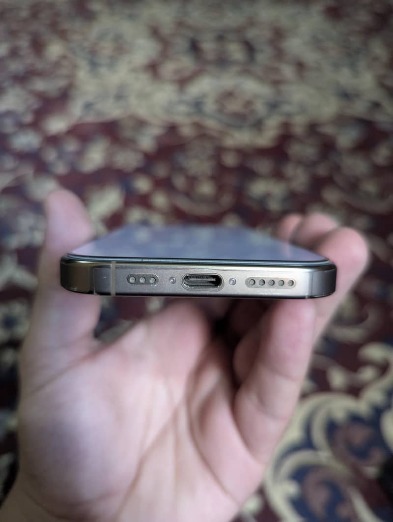 Iphone 16 Pro 5