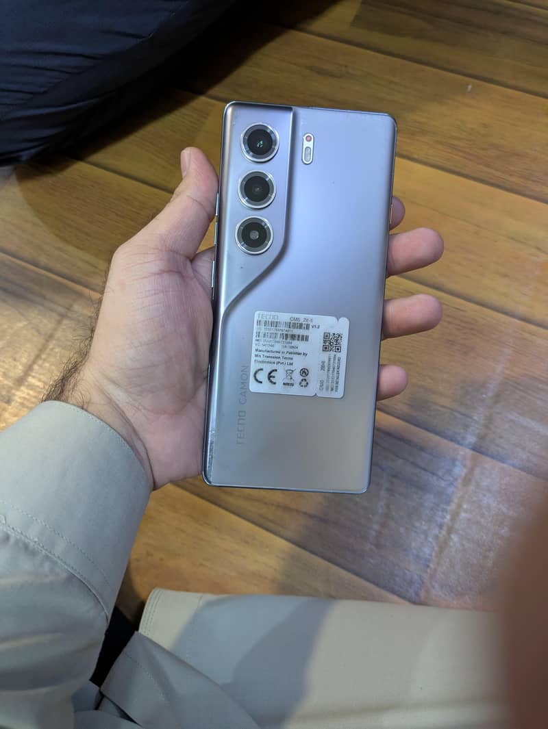 tecno camon 40pro 0