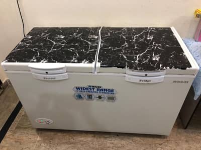 new condtion double door freezer dawlance