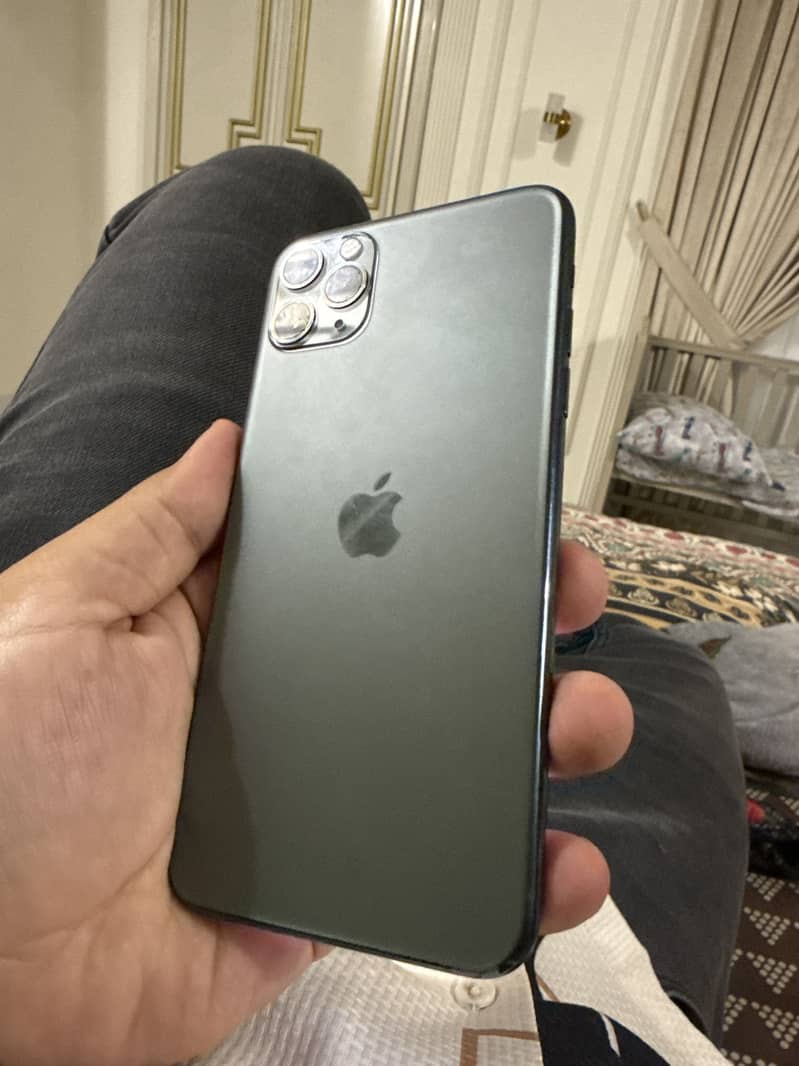 Apple iPhone 11 Pro Max 1