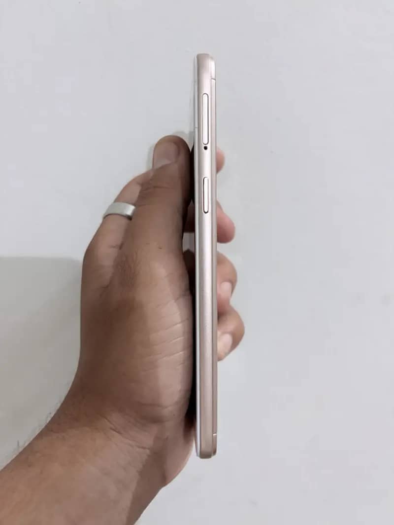 OPPO A57 2