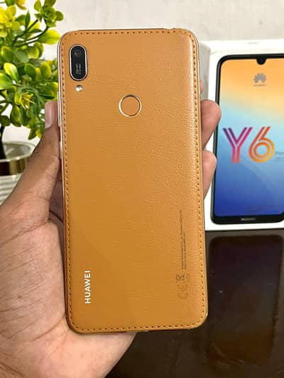 Huawei Y6 2/32 with only box more info on WhatsApp 03257705566