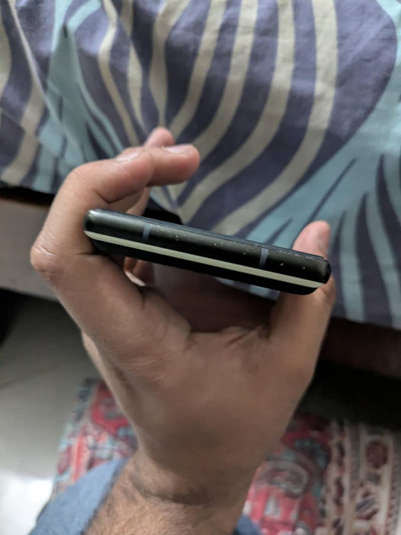 Google Pixel 6 4