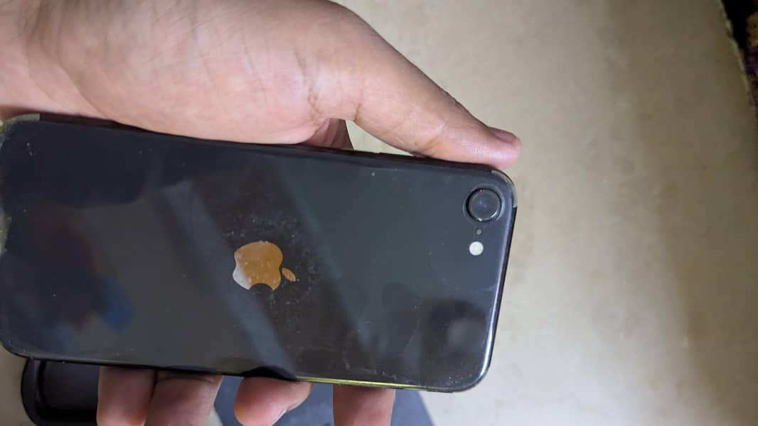 Apple iPhone SE 3