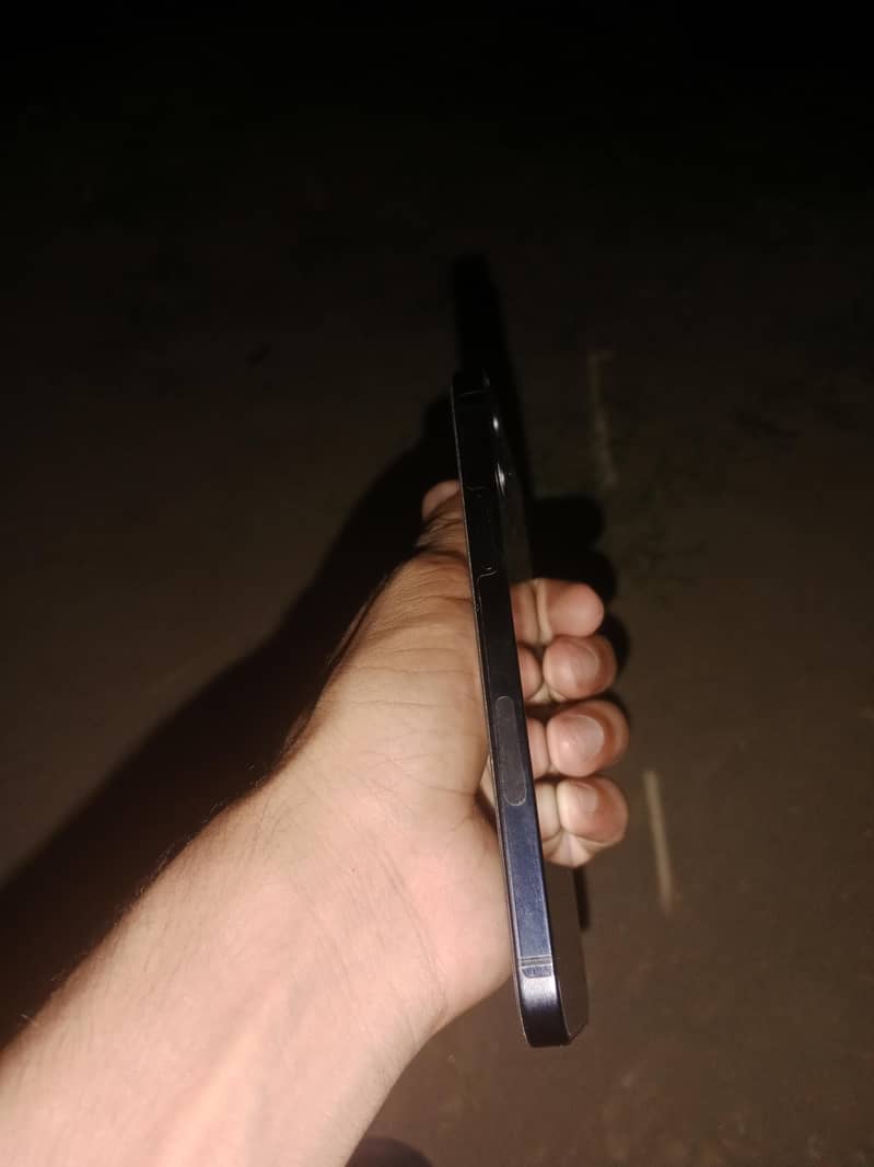 Apple iPhone 12 2