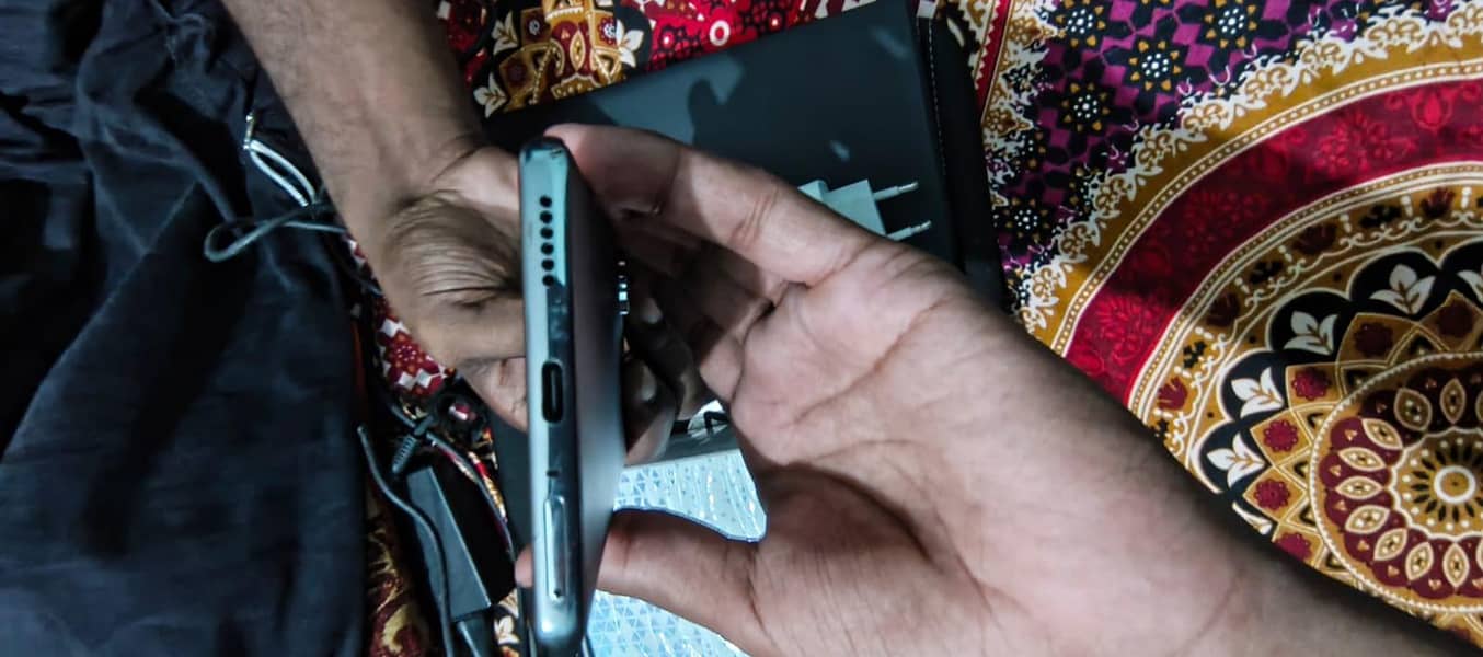Tecno CAMON 40 Pro 4