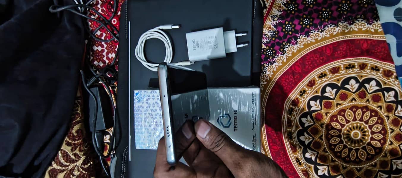Tecno CAMON 40 Pro 5