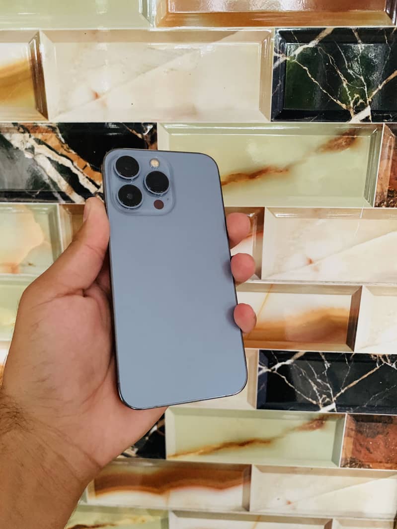 Apple iPhone 13 Pro 3