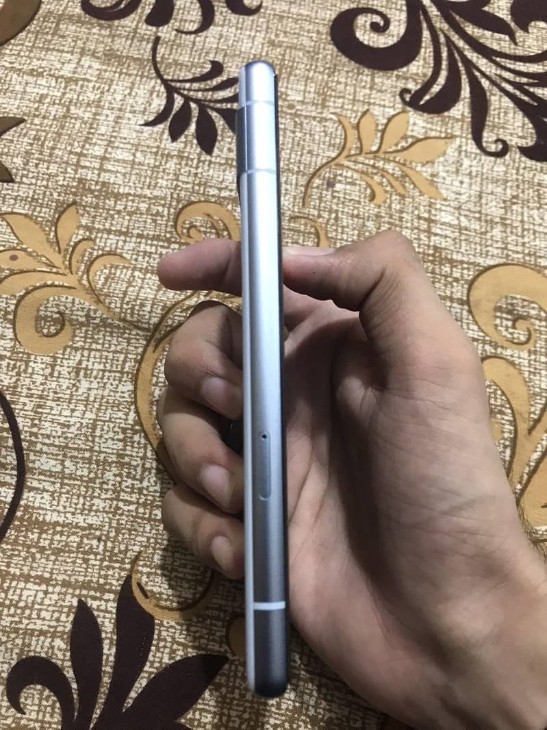 Google Pixel 7a 2