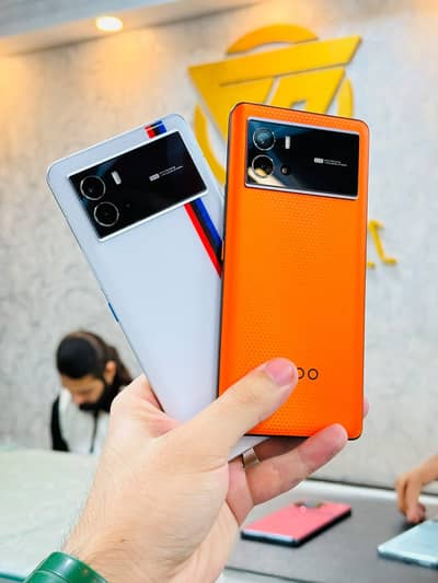 iQOO 9 12/256GB Non-PTA — Premium Performance Phone
