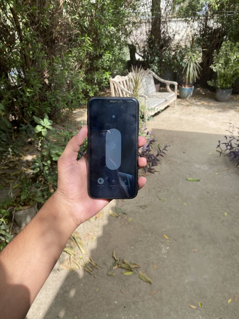 Apple iPhone 11 3