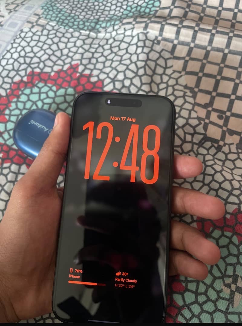 Apple iPhone 16 Pro Max 5