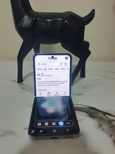 Samsung Mobile Z Flip 4 10/10 PTA