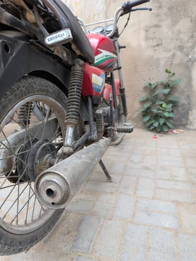 Honda CD100 2011 Model for sale.