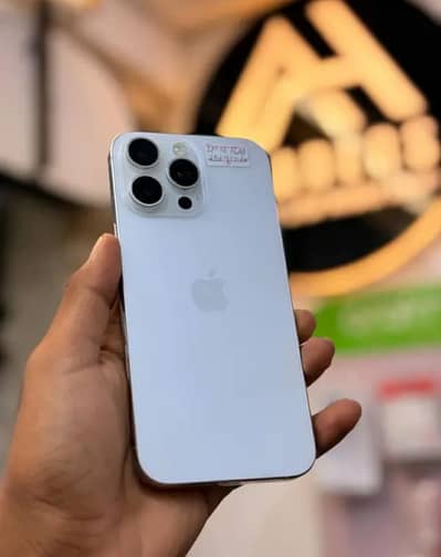Apple iPhone 16 Pro Max
