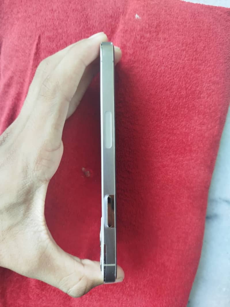 Apple iPhone 12 Pro 2