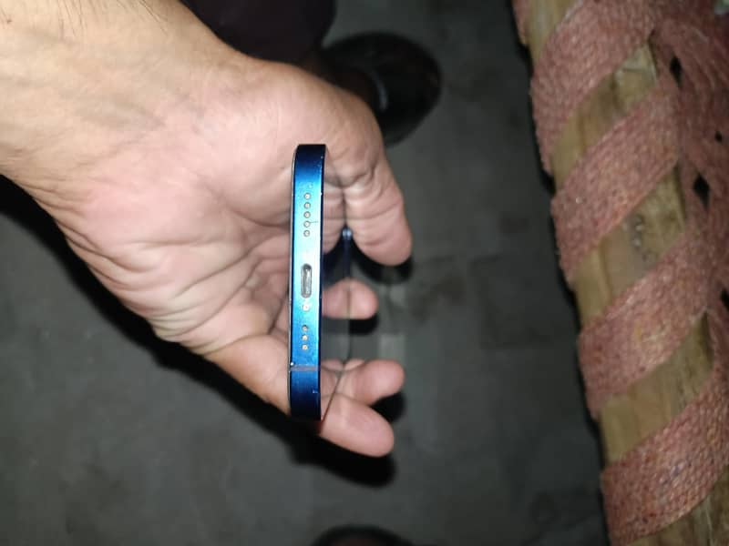 Apple iPhone 12 5