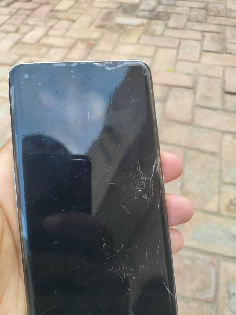 One Plus 10 Pro 5