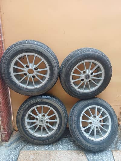 Tyres with Alloy Rims