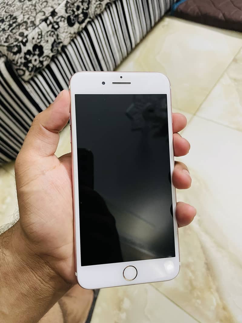 Apple iPhone 7 Plus 0
