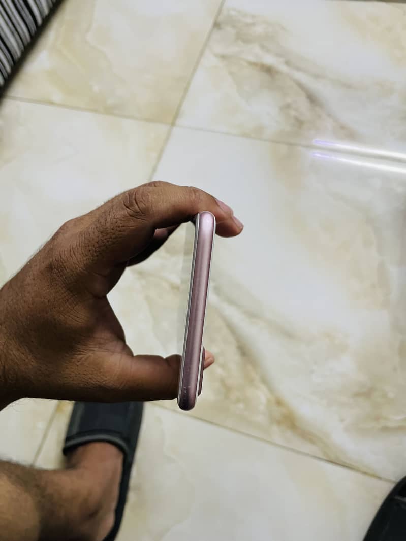 Apple iPhone 7 Plus 1