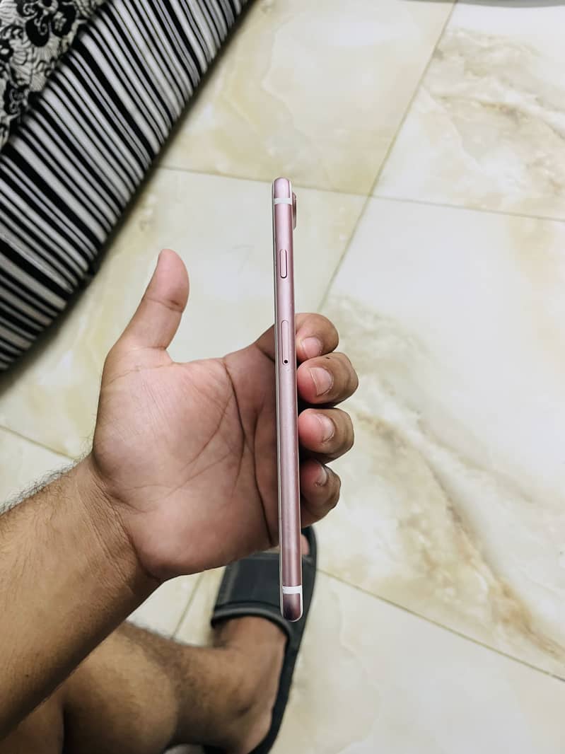 Apple iPhone 7 Plus 3