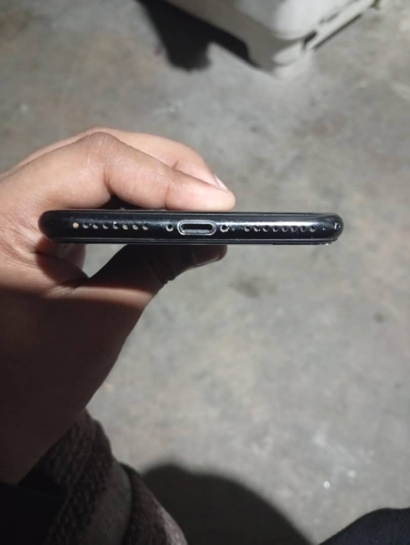 Apple iPhone 7 Plus 4