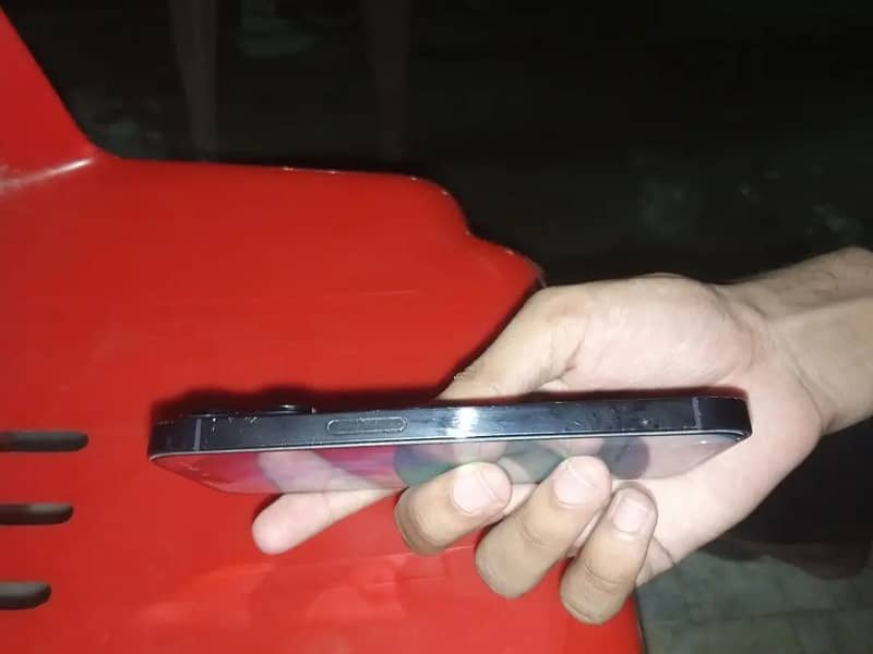 Apple iPhone 14 Pro 3