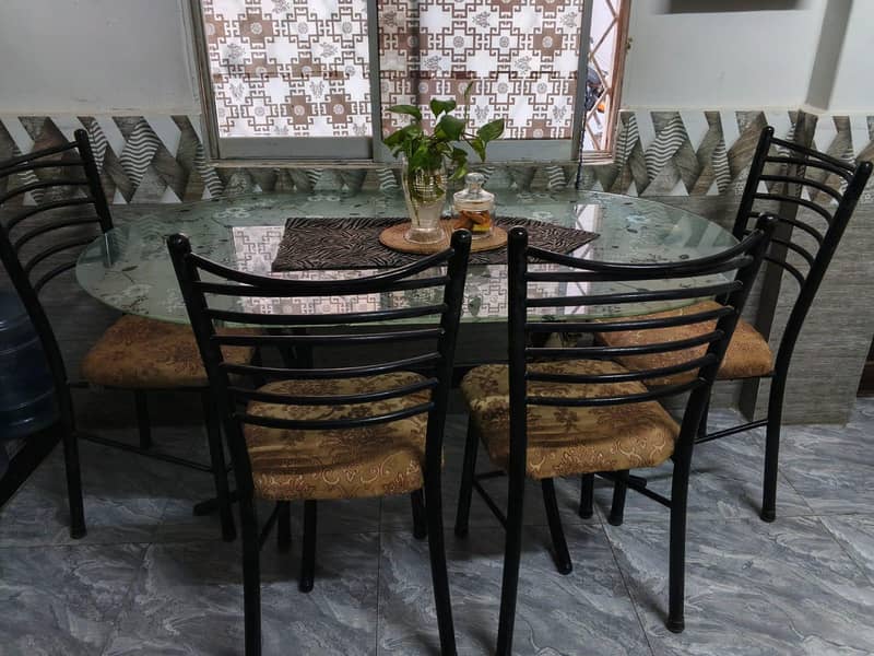 iron dining table 0
